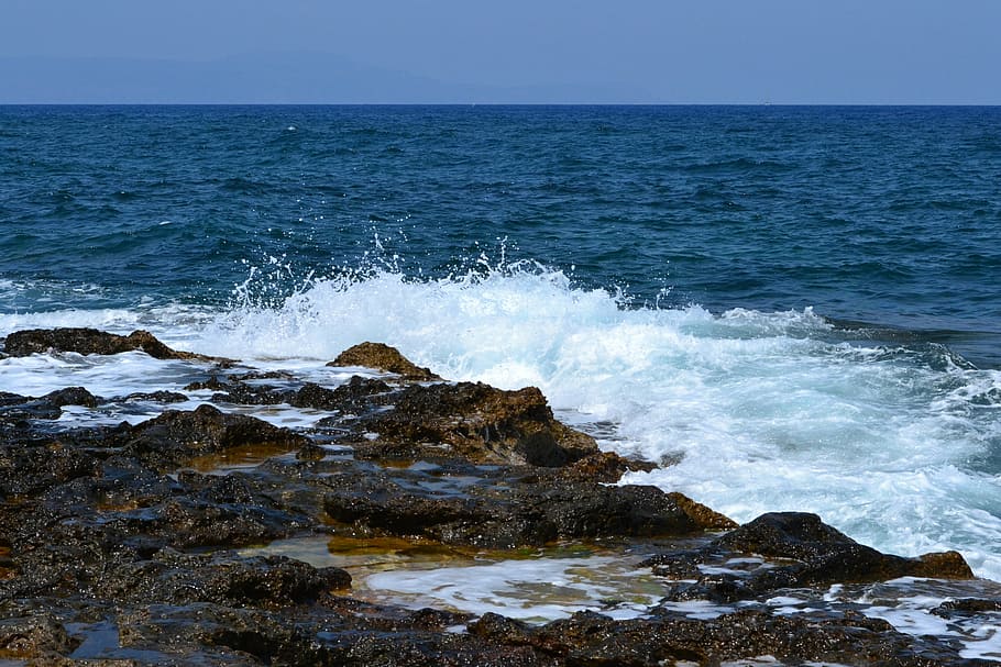 wave, beach, sea, spray, stones, tide, water, motion, horizon, horizon over water