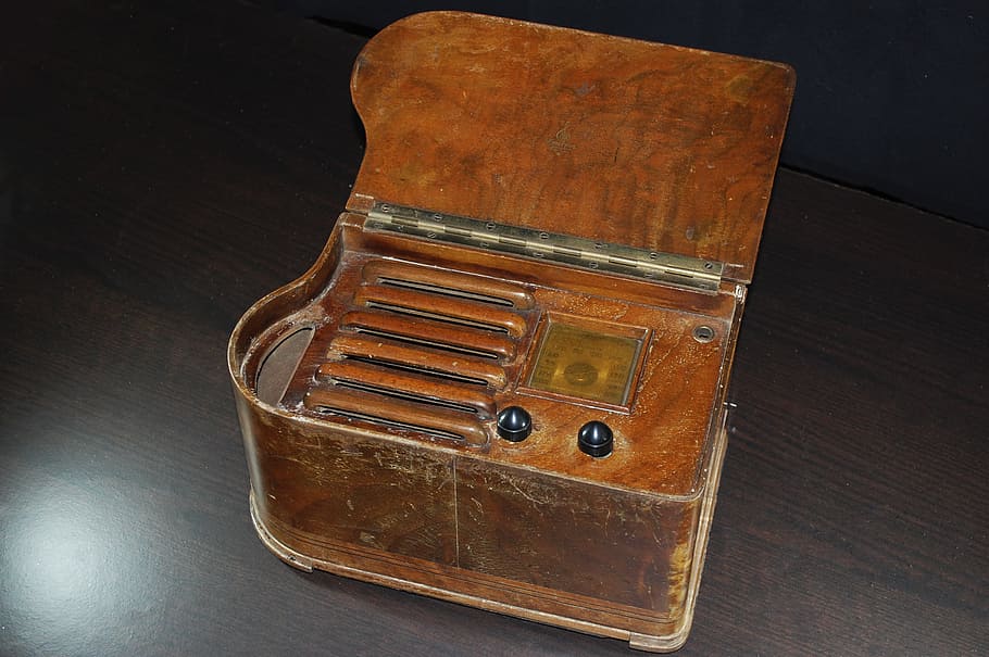 radio, old, old radio, transistor, valves within, vintage, receptor, emerson, wood - material, indoors