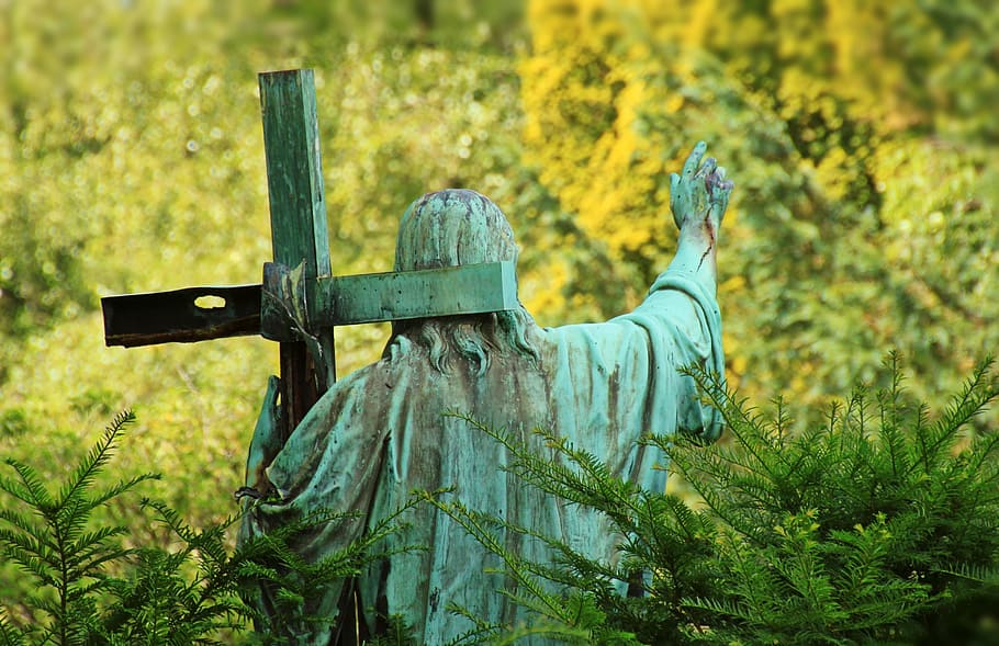 christ, carrying, cross, surrounded, grass statuette, cemetery, tomb, jesus statue, grave, tombstone