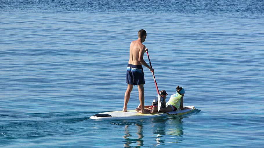 paddle, surfboard, vacation, paddleboarding, leisure, holidays, water, leisure activity, sea, men