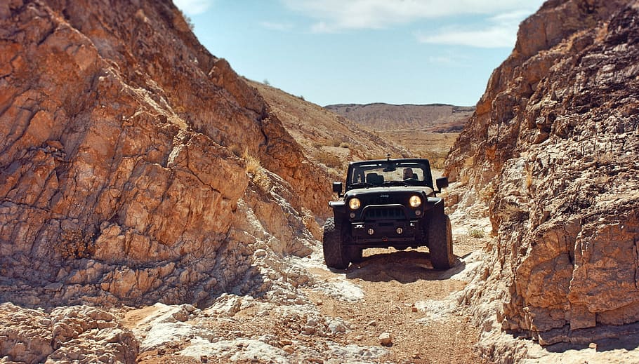 negro, todoterreno jeep wrangler, formación rocosa, aventura, desierto, camino de tierra, montaña, al aire libre, rocas, arena