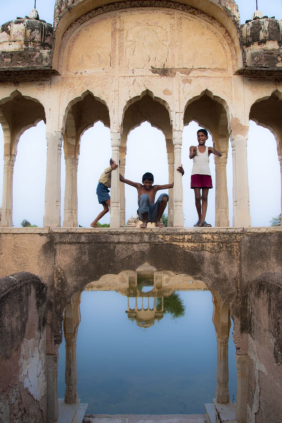 India, Asia, Travel, Rajasthan, Children, playing, remains, outdoors, arch, architecture