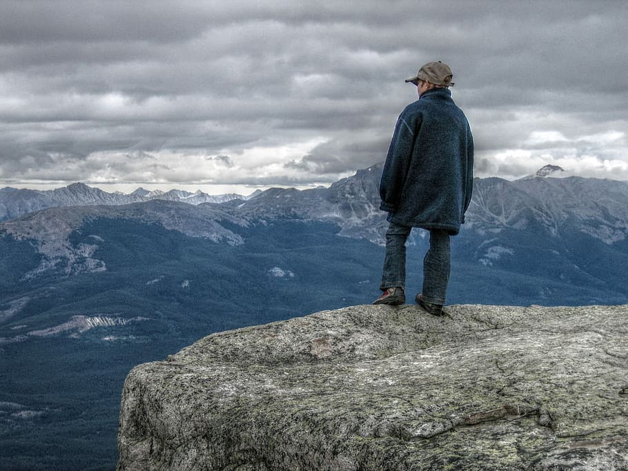 man, standing, cliff, Mood, Outlook, View, Child, Clouds, mountains, canada