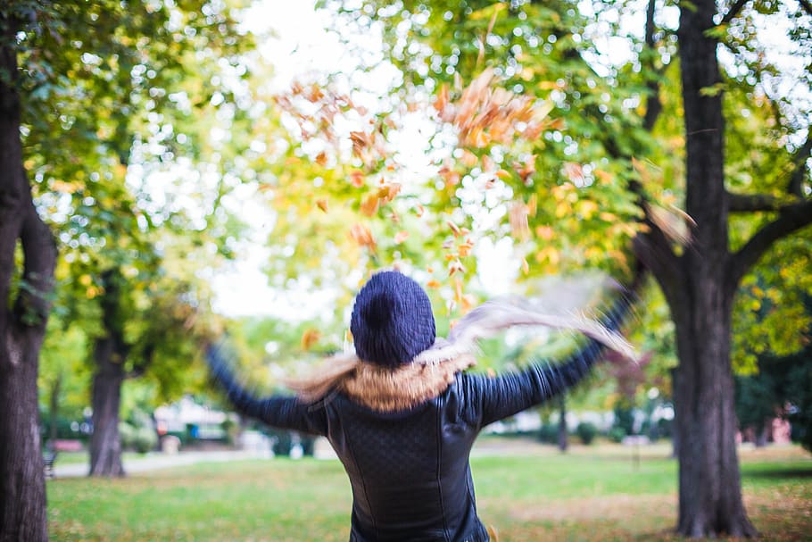autumn, leaves, air, Girl, Throwing, Autumn Leaves, in The Air, bokeh, happy, hat