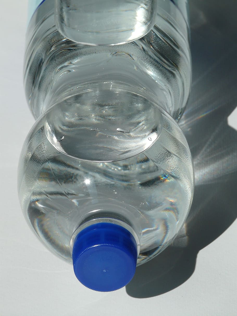 透明, 白, 表面, プラスチックボトル, ミネラルウォーター, ボトル, 水, 蓋, 青, 閉じる