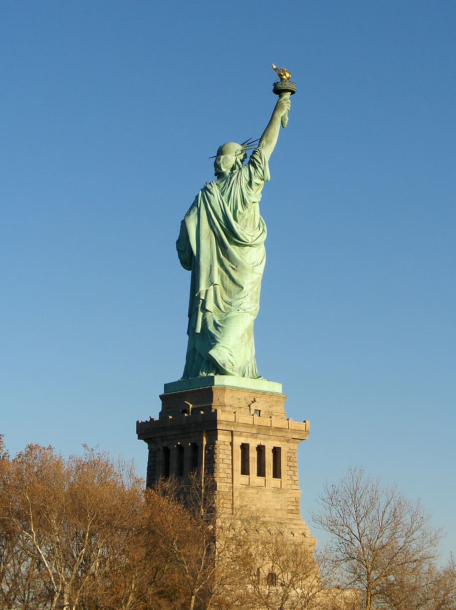 patung liberty, new york, liberty island, patung, representasi manusia, langit, representasi, pandangan sudut rendah, langit cerah, seni dan kerajinan