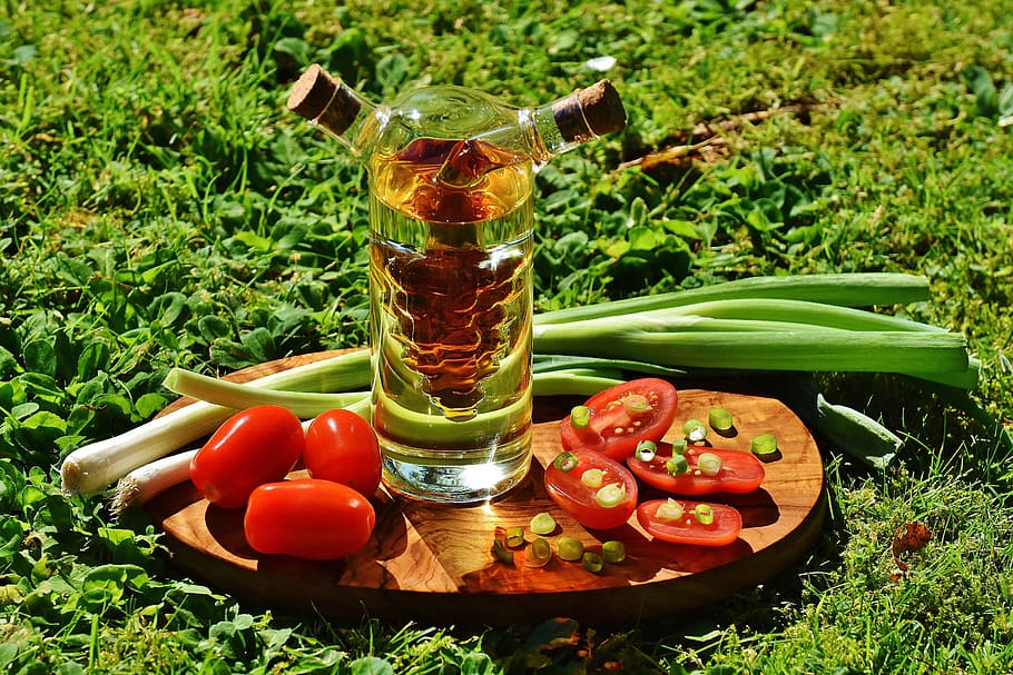 vinegar, oil, tomatoes, onions, spring onions, food, bottle, healthy, vegetables, delicious