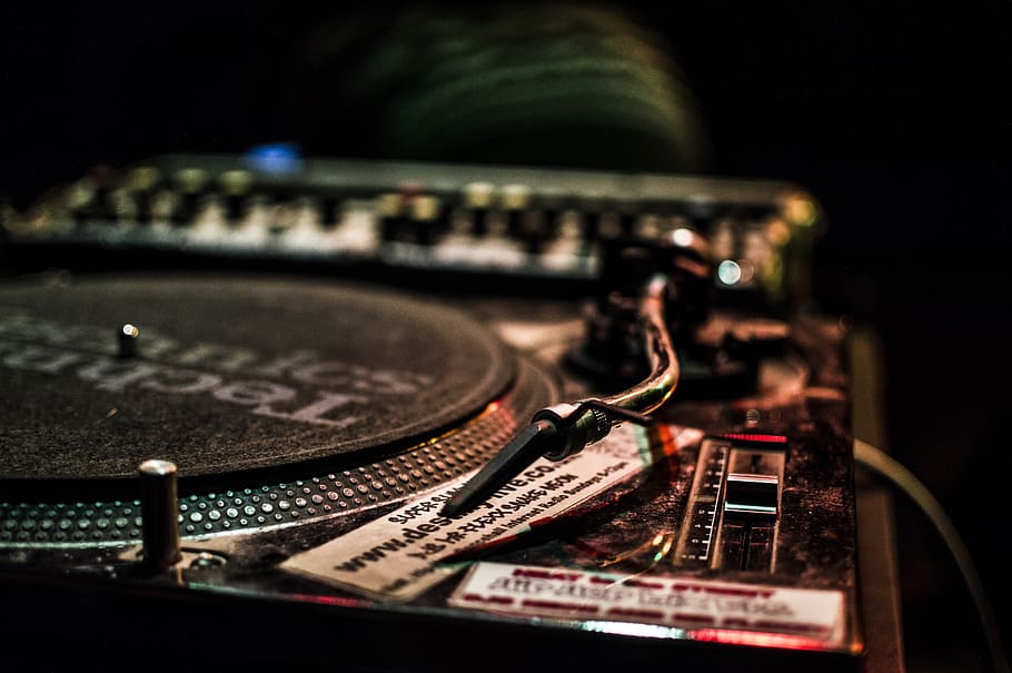 dj, vinyl, music, turntable, player, technology, selective focus, control, indoors, close-up
