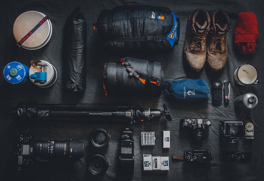 juru potret, perjalanan, penting, aksesoris, kamera, lensa, kantong tidur, berkemah, petualangan, sepatu bot
