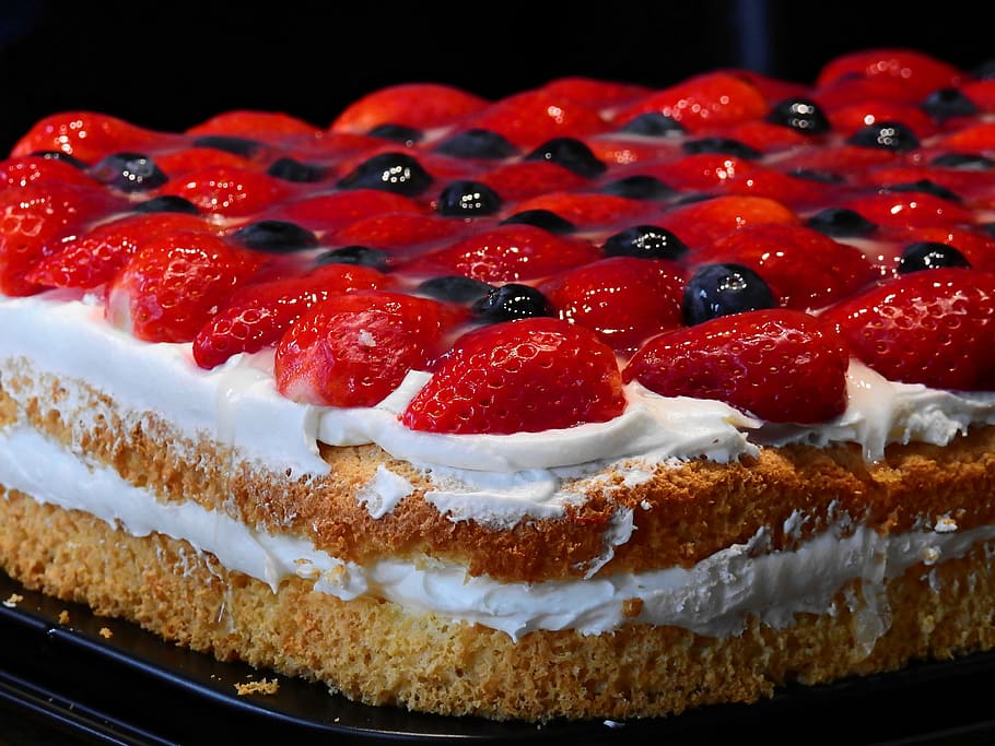 cake, strawberry, blackberries, top, eat, dine, food, feed, nutrition, bake