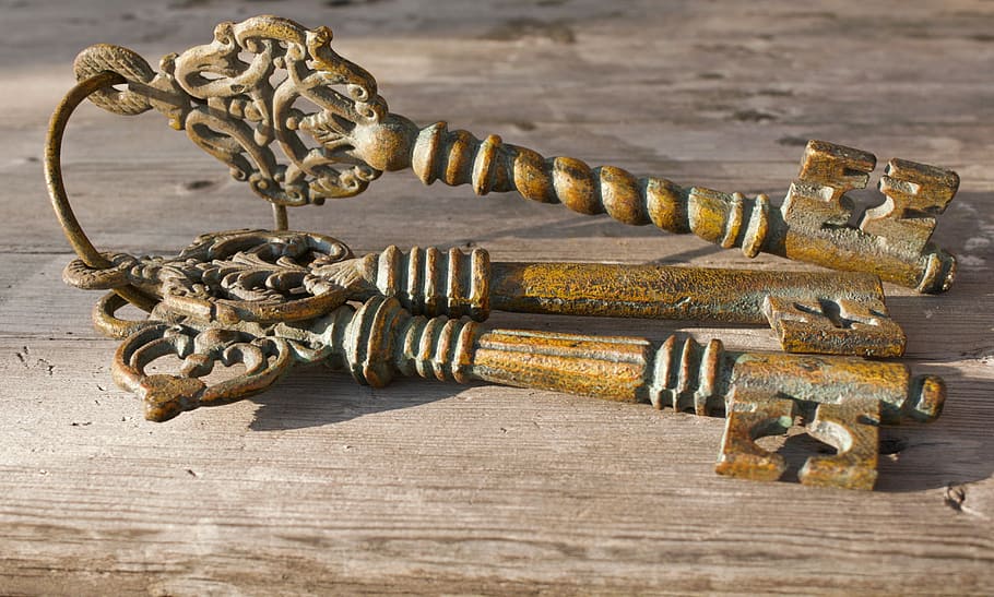 three, brown, skeleton keys, gray, table, keychain, key, spears, close, close-up
