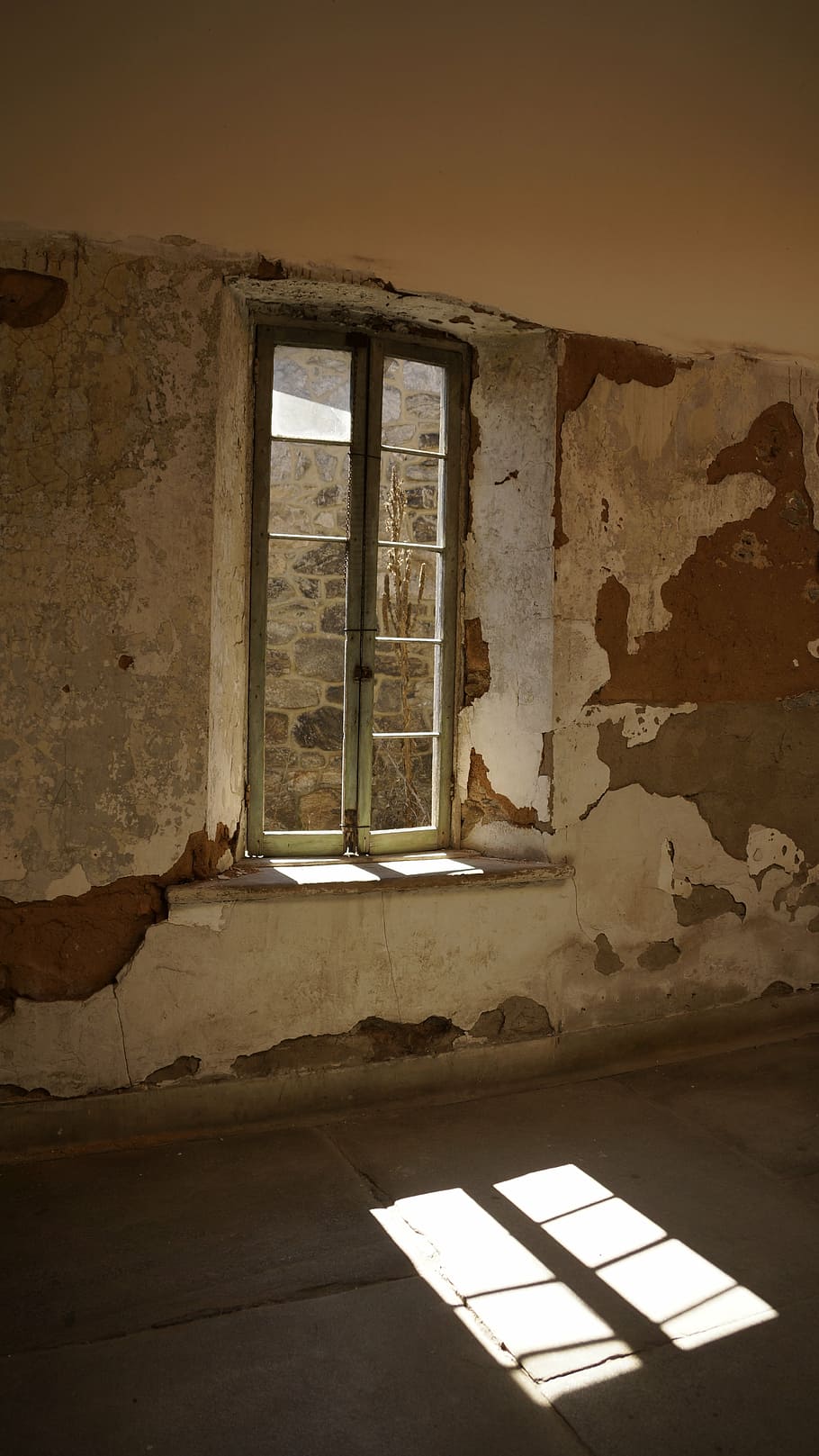 closed, white, metal-framed windowpane, window, ruin, broken, damaged, building, old, house