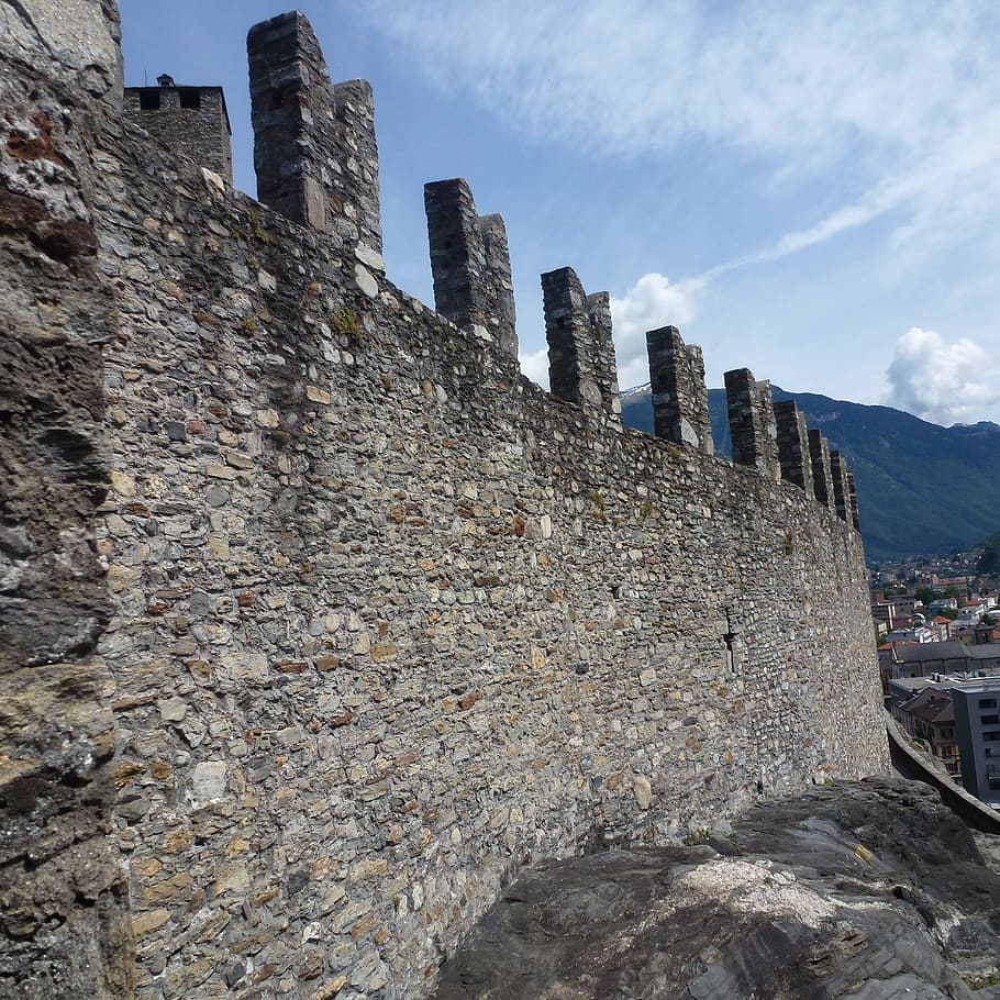 battlements, wall, stone wall, castelgrande, bellinzona, middle ages, places of interest, fortress, castle, switzerland
