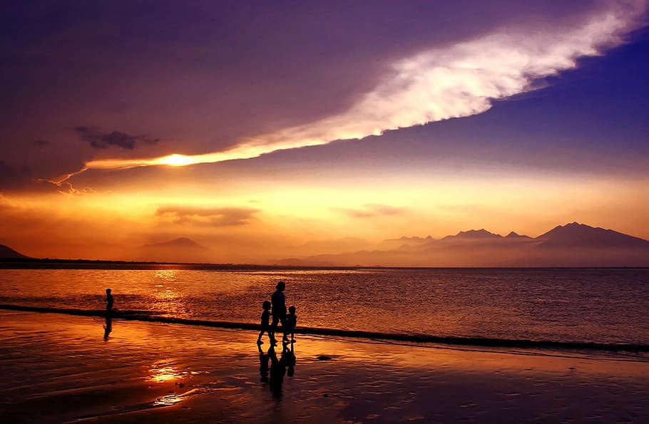foto siluet, empat, orang, pantai, matahari terbenam, da nang bay, kota danang, vietnam, laut, bayangan hitam