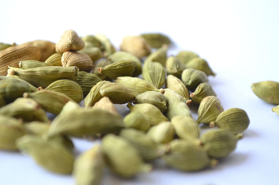 close-up photo, green, seeds, cardamom, elaichi, spice, close-up, cuisine, flavor, cooking