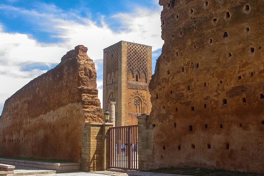 Monumento a la torre de Hassan, ciudad de Rabat en Marruecos, viajes, dinastía de los almohades, cuscús, arquitectura, estructura construida, historia, pasado, cielo