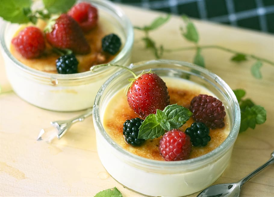dessert, cream, fruit, strawberry, raspberry, eat, milk, pudding, fruits, benefit from