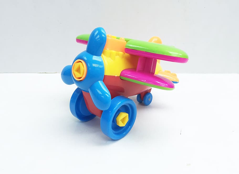 amarelo, verde, azul, brinquedo monoplano, avião de brinquedo, diy, pequenas aeronaves, brinquedo, multi colorido, plástico