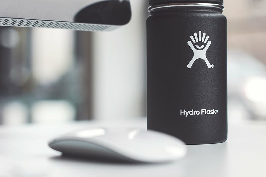 black, hydro flask tumbler, apple magic mouse, table, office, white, monitor, mouse, apple, hydro flash