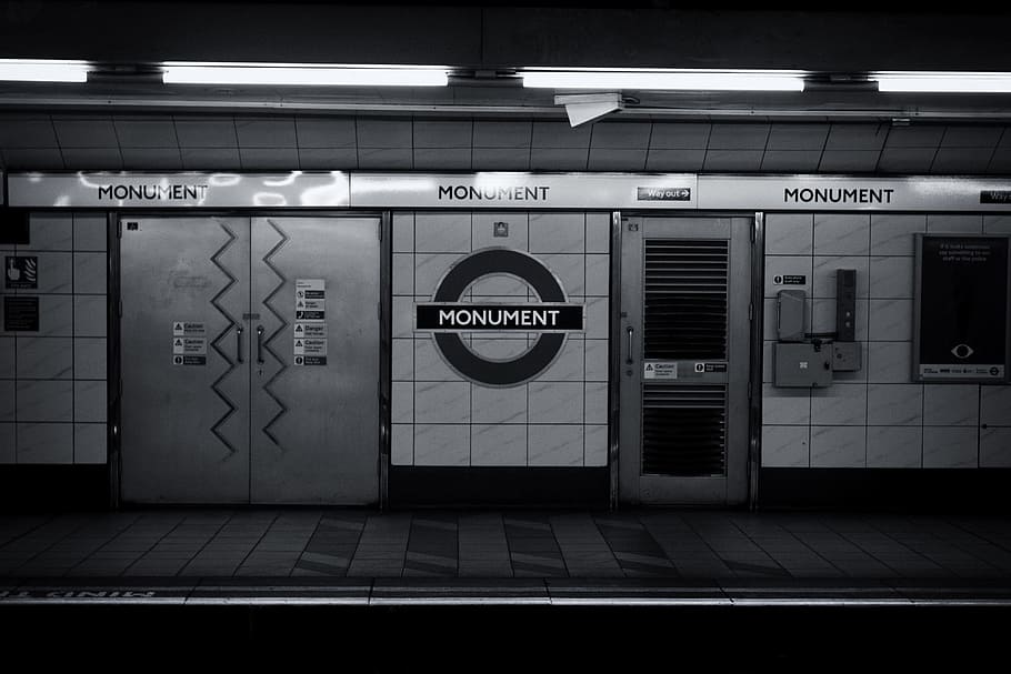 hitam, putih, tembakan, london, bawah tanah, Hitam dan putih, stasiun tabung Monument, London Underground, perkotaan, kereta bawah tanah