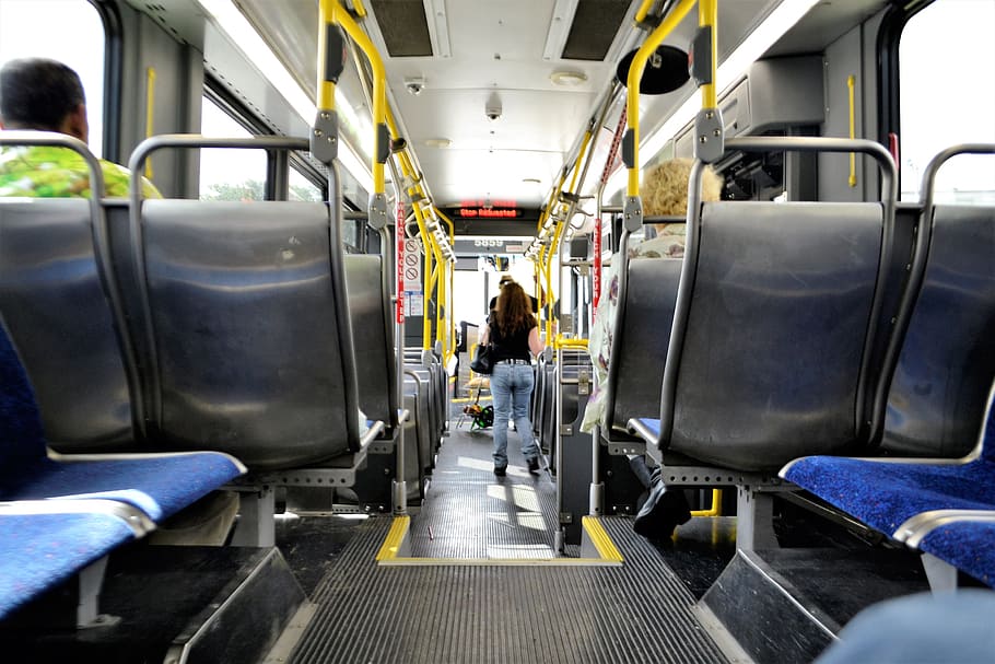 mujer dentro del autobús, autobús del metro, Houston, Texas, interior, transporte, autobús, viajes, público, metro