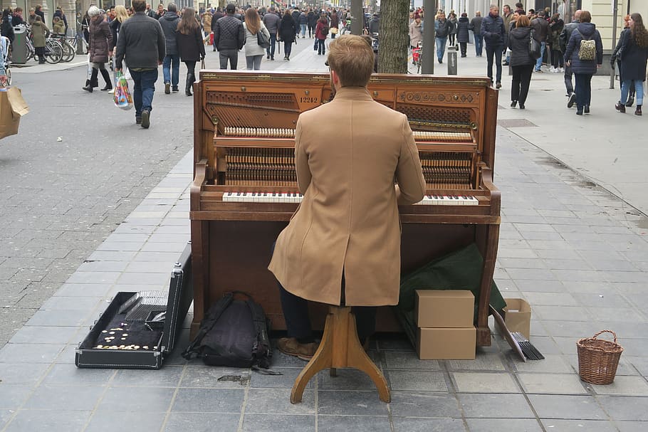 people, group, many, street, city, piano, pianist, musician, street performer, busker