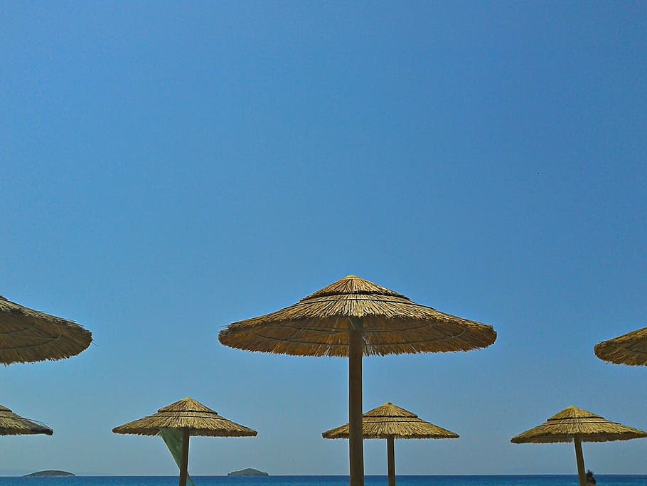 ビーチ, アンドロス島, ギリシャの島々, 美しいビーチ, パラソル, ギリシャ, アンブレラ, 青, 空, 海