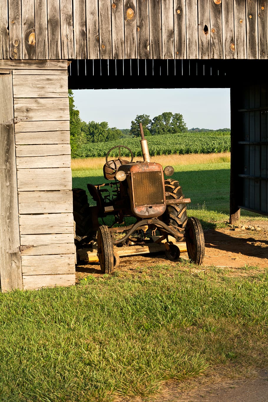 barn, rural, country, farm, tractor, rust, land, transportation, field, plant