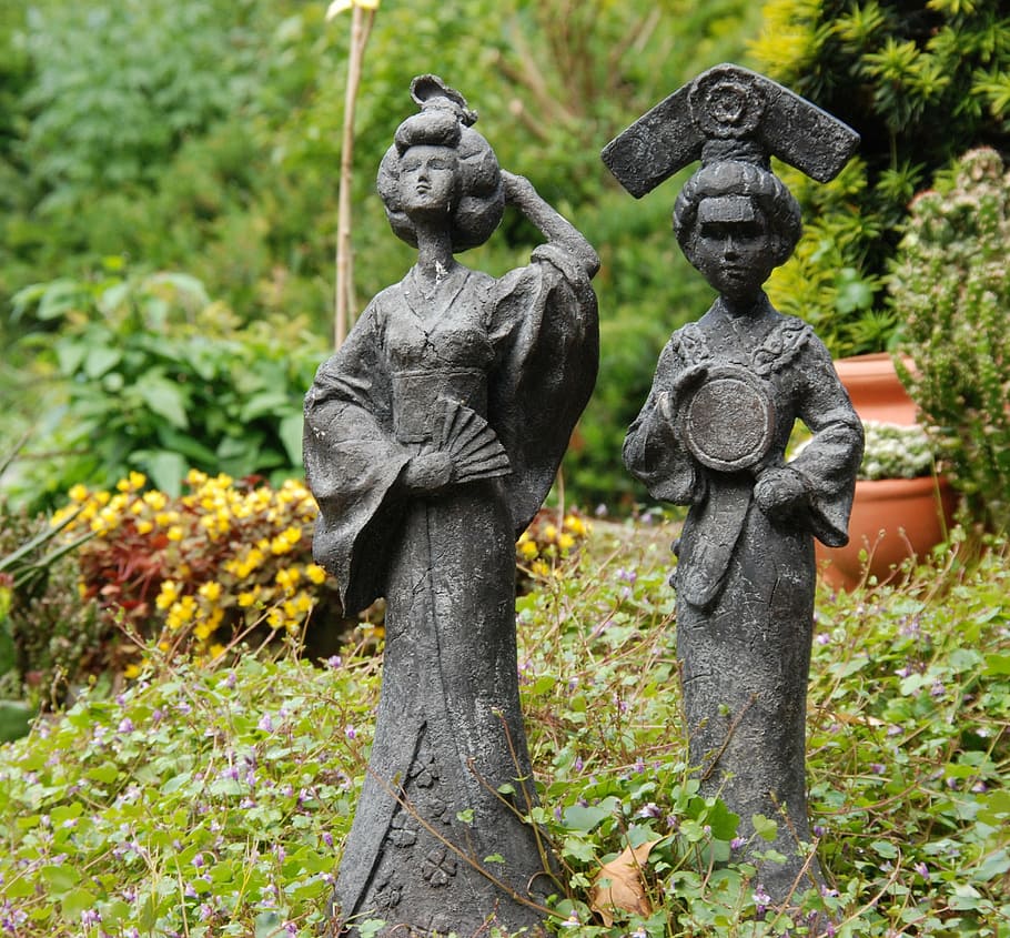 duas, mulheres, concreto, estátua, jardim, flores, imagem, japão, gueixa, oriental