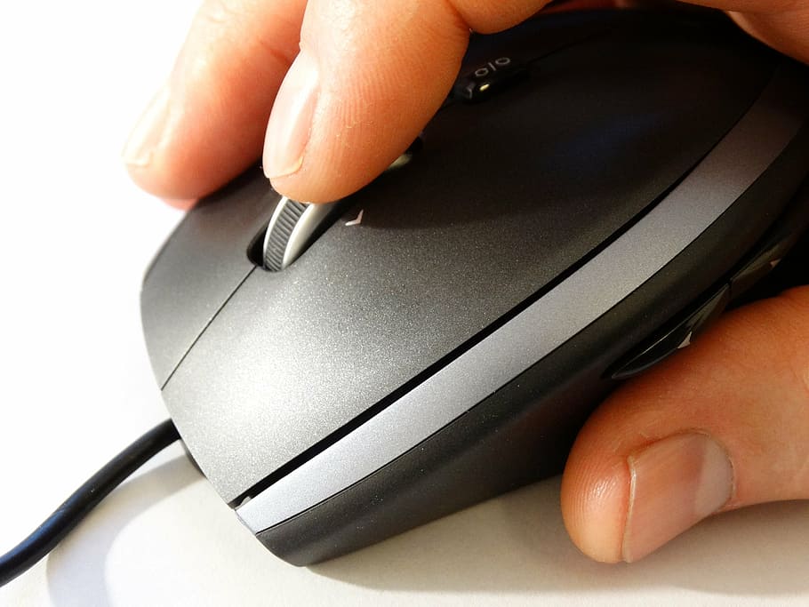person, holding, corded, gaming mouse, pc-mouse, mouse, pc, computer accessories, scrolling, click