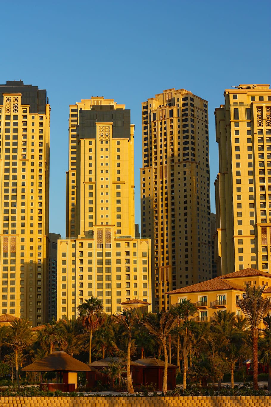Rascacielos, Skyline, Dubai, Marina, playa, palmeras, puesta de sol, metrópoli, paisaje, ciudad