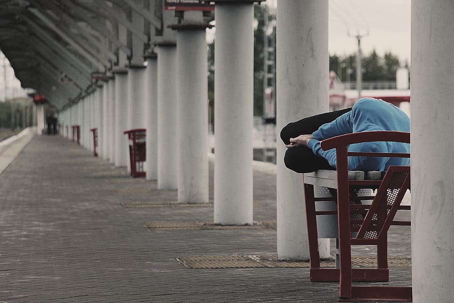person sleeping bench, tramp, addict, alcoholic, station, homeless, dream, architecture, one person, real people