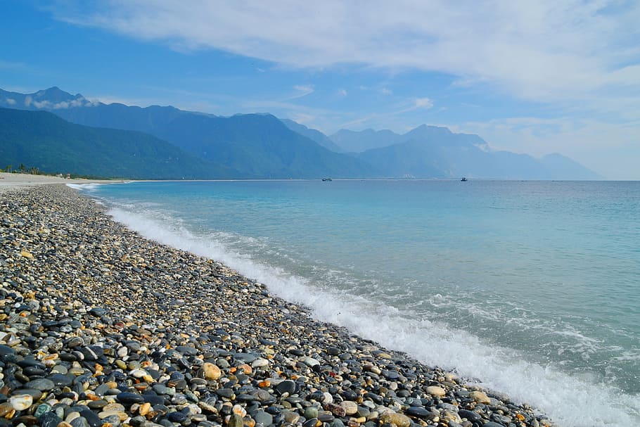 the sea, hualien, taiwan, qixing lake, cobblestone, beach, water, beauty in nature, mountain, sea