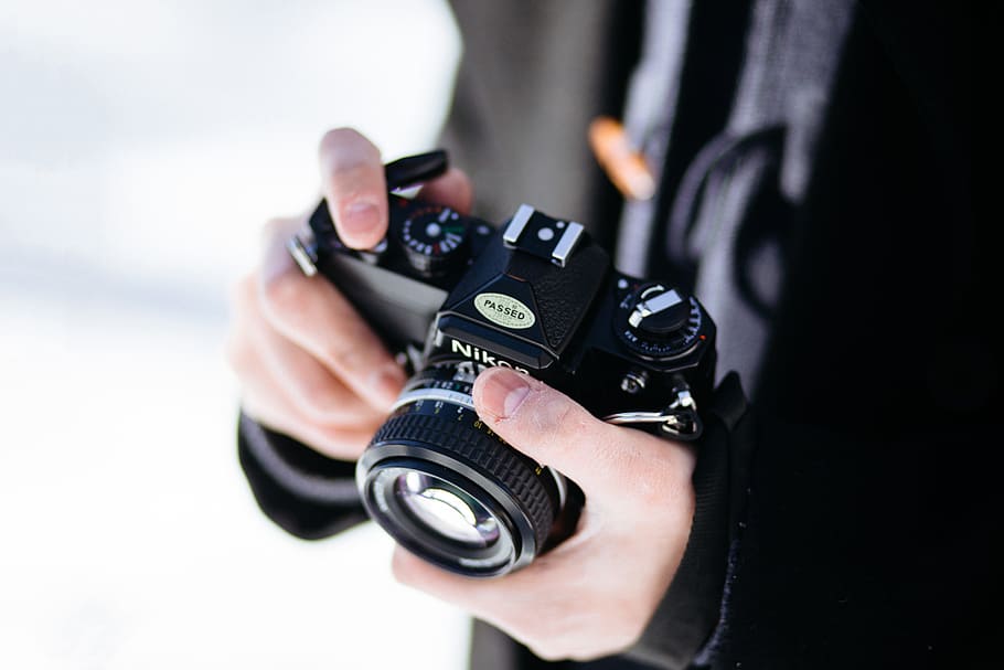 photographer man, holding, black, retro, camera, photographer, man, technology, camera - Photographic Equipment, human Hand