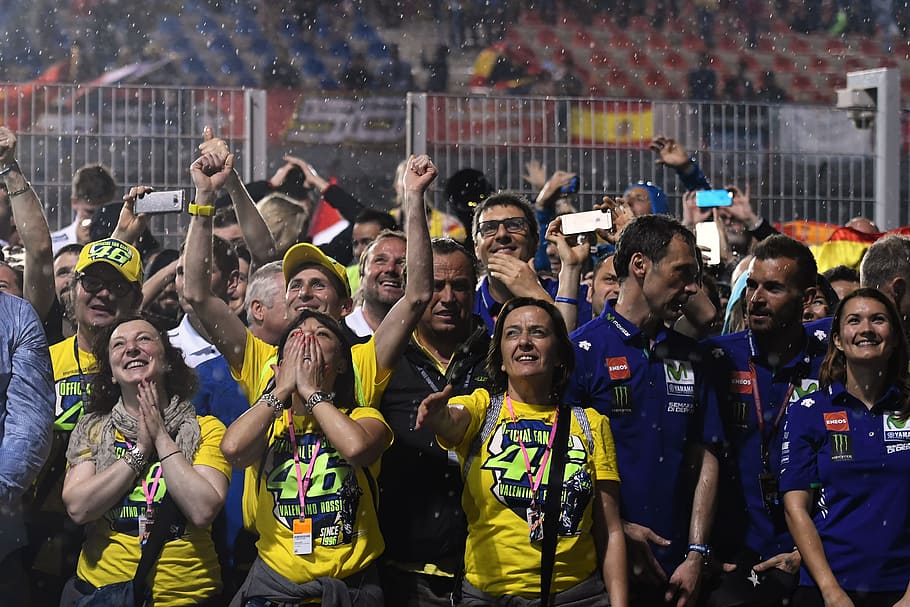 valentino rossi, fans, qatar, 2017, motogp, rush360sports, crowd, group of people, sport, large group of people