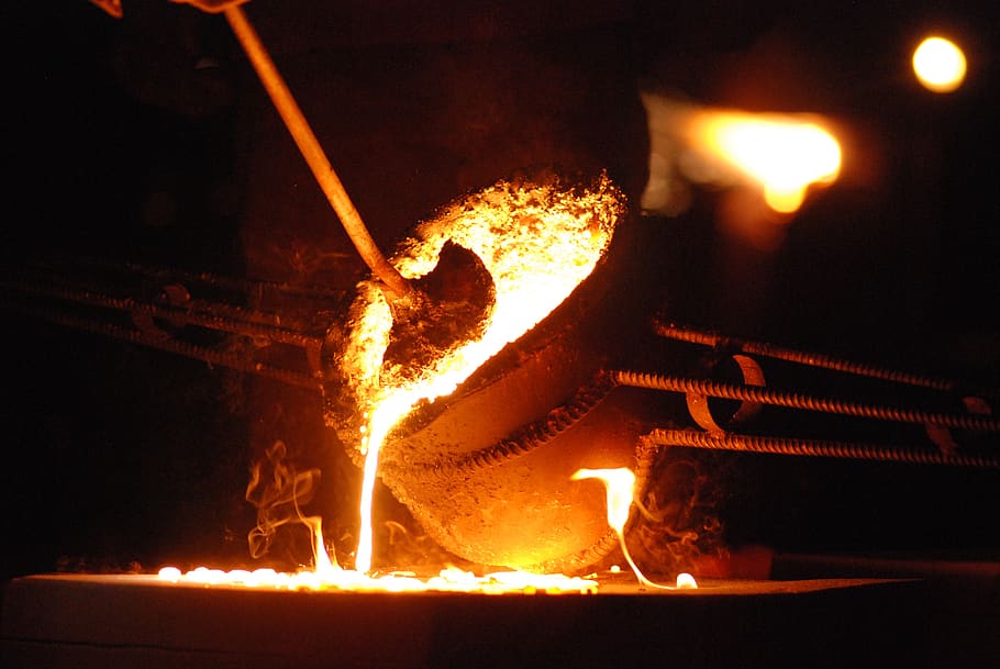iron pour, iron, hot, molten, casting, heat, fire, bubbly, burning, flame