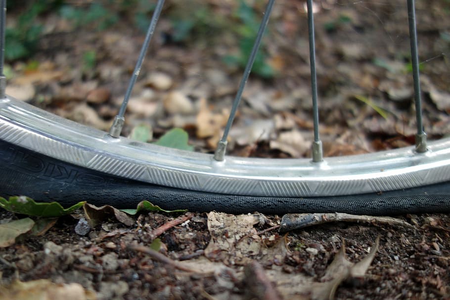 gray, bike rim, land, Mature, Platt, Flat Tire, Bicycle Tire, flatfoot, airless, wheels