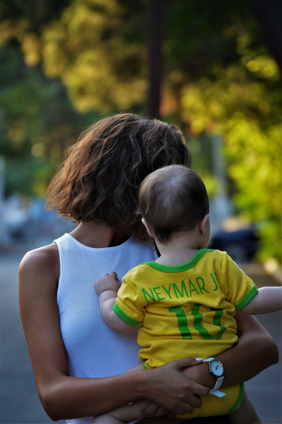Mujer llevando bebé, neymar, brasil, brasileño, fútbol, ​​pelota, ​​nacional, país, río, brasilia