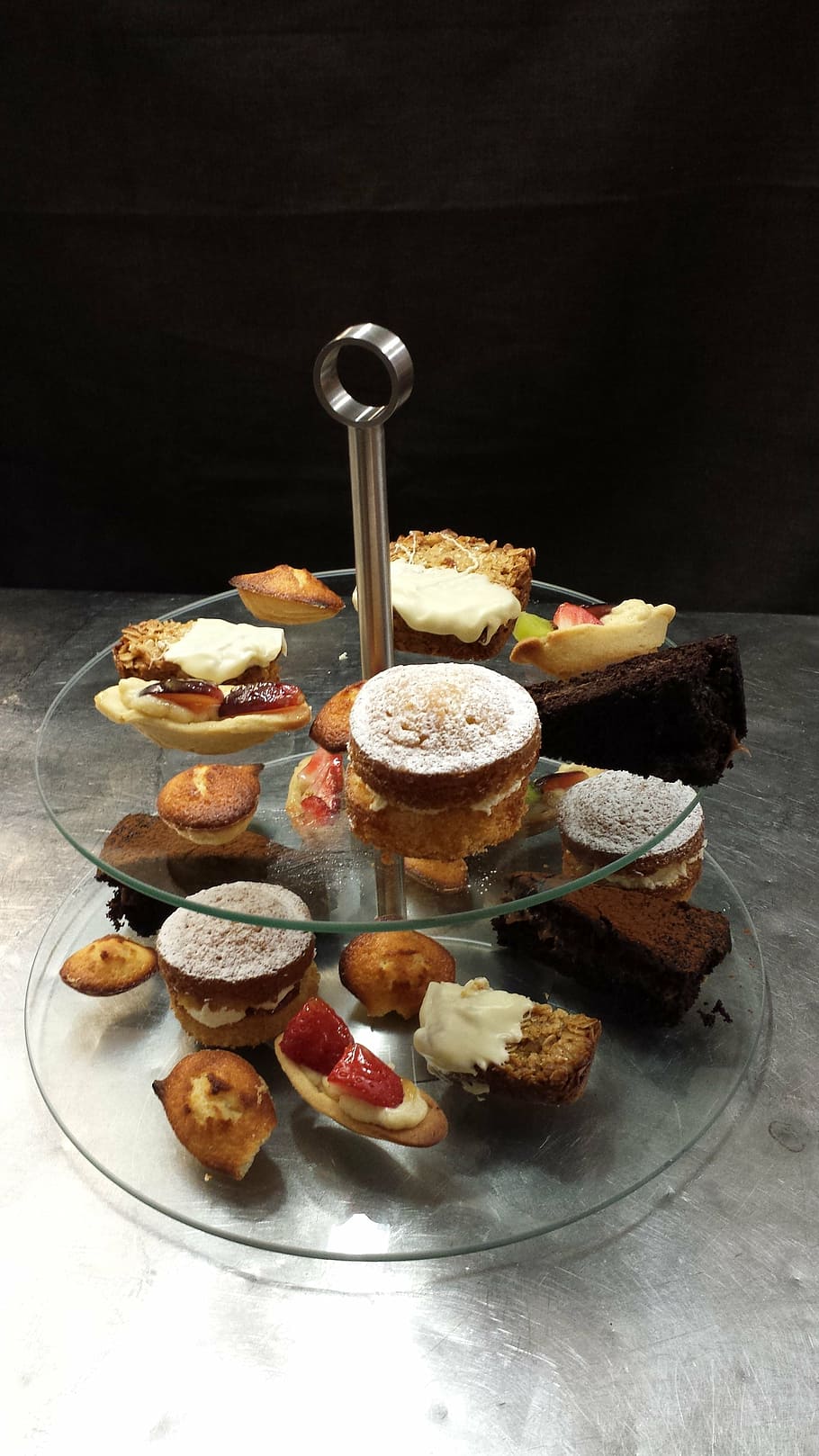 cakes, cakes on stand, afternoon tea, food, cakestand, cake-stand, sponge, afternoon, tea, elegant