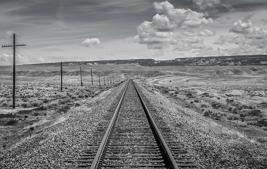 kereta api foto skala abu-abu, hitam dan putih, utah, rel kereta api, transportasi kereta api, transportasi, jalan ke depan, hari, pemandangan, tidak ada orang