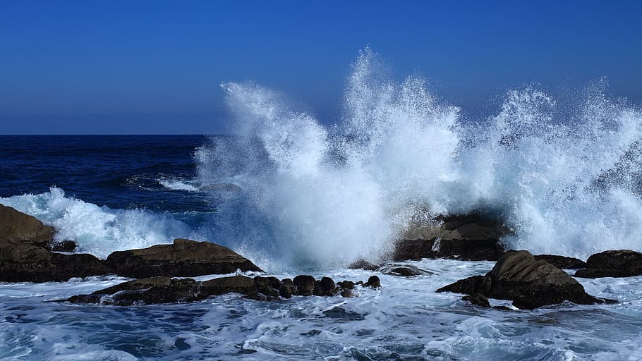 ocean wave, crushing, rock fragment, waves, sea, comber, jumunjin, blue sea, winter sea, fry