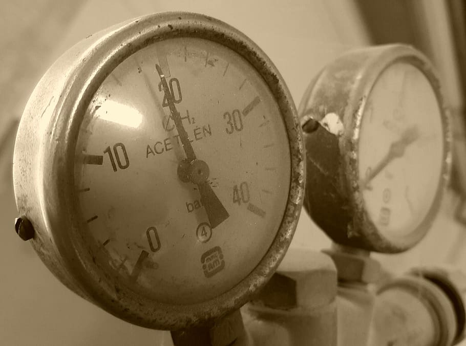 pressure, bottle, meter, acetylene, gas, gas tank, workshop, assembly, indicator, number