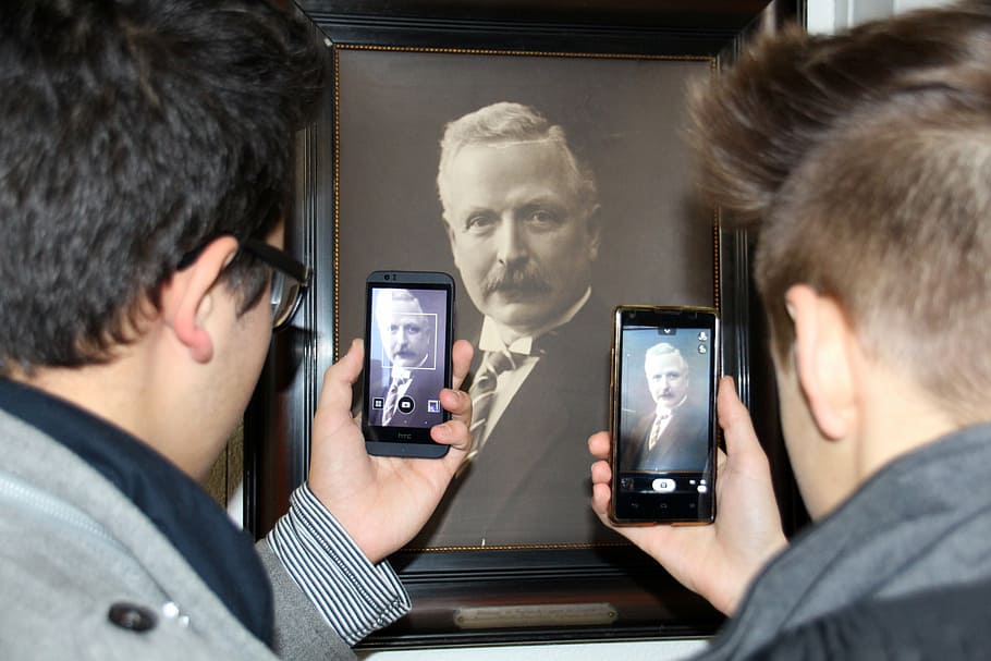 two, men, taking, portrait poster, smartphone, mobile phone, museum, history, young people, history teaching