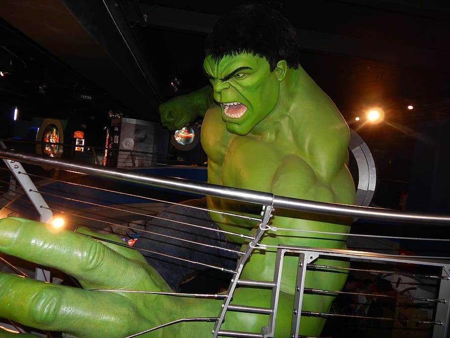 Hulk, estatua, cera, museo, Inglaterra, Londres, noche, color verde, una persona, iluminado