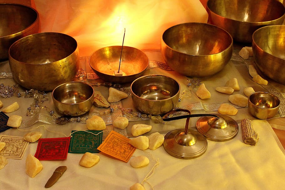 brass-colored bowls, singing bowl, singing bowls, singing bowl massage, massage, sound, shell, shells, metal, bronze