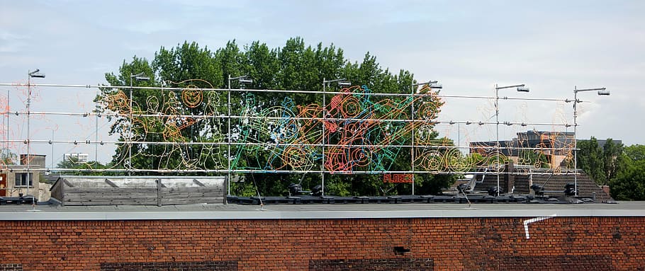 letrero de neón, arte, neón, color, terraza en la azotea, arquitectura, planta, estructura construida, ciudad, árbol