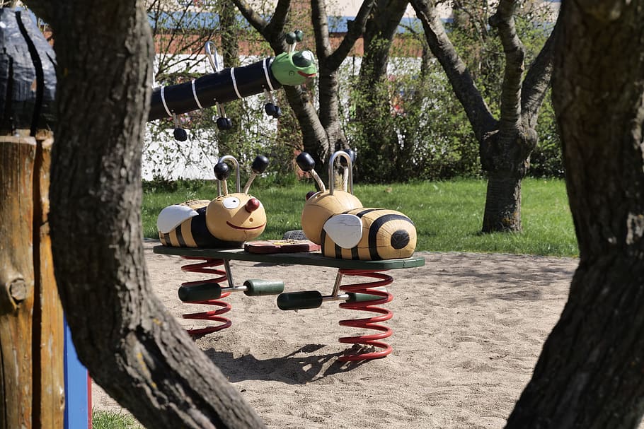 árbol, madera, de madera, diseño hecho de madera, parque infantil, bosque, registro, colorido, abeja, parque infantil de aventura