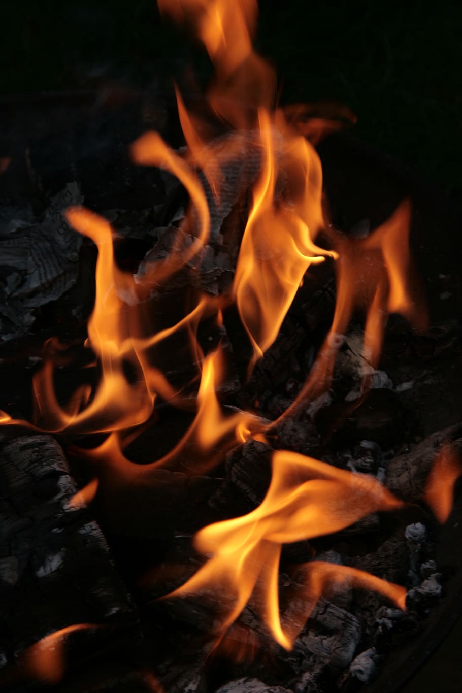 fire, combustion, burn, flame, heat, smoke, hot, embers, glow, wood