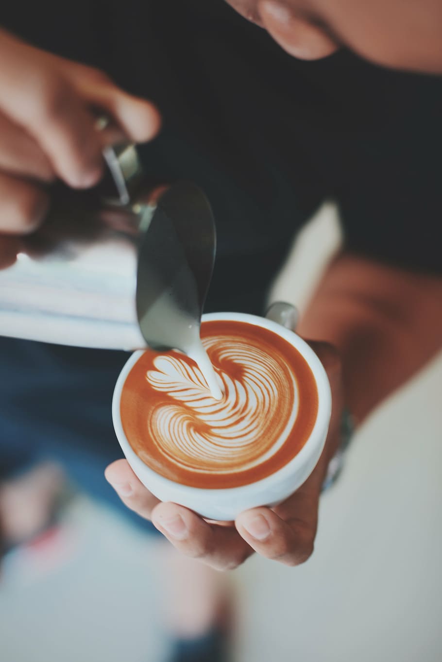 person, pouring, foam, topping, latte, coffee, cafe, wood, hot, mug