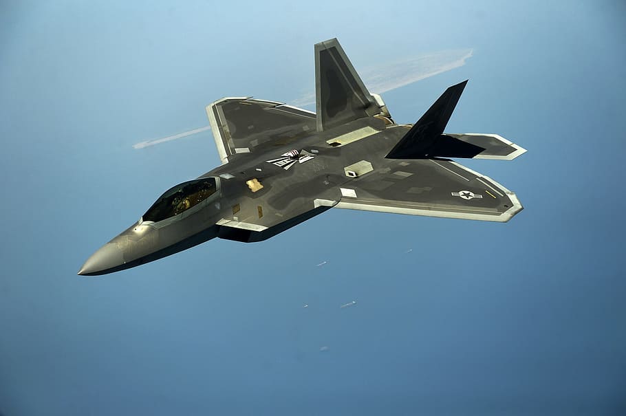 jet fighter, flying, sky, military jet, flight, f-22, fighter, airplane, plane, aircraft